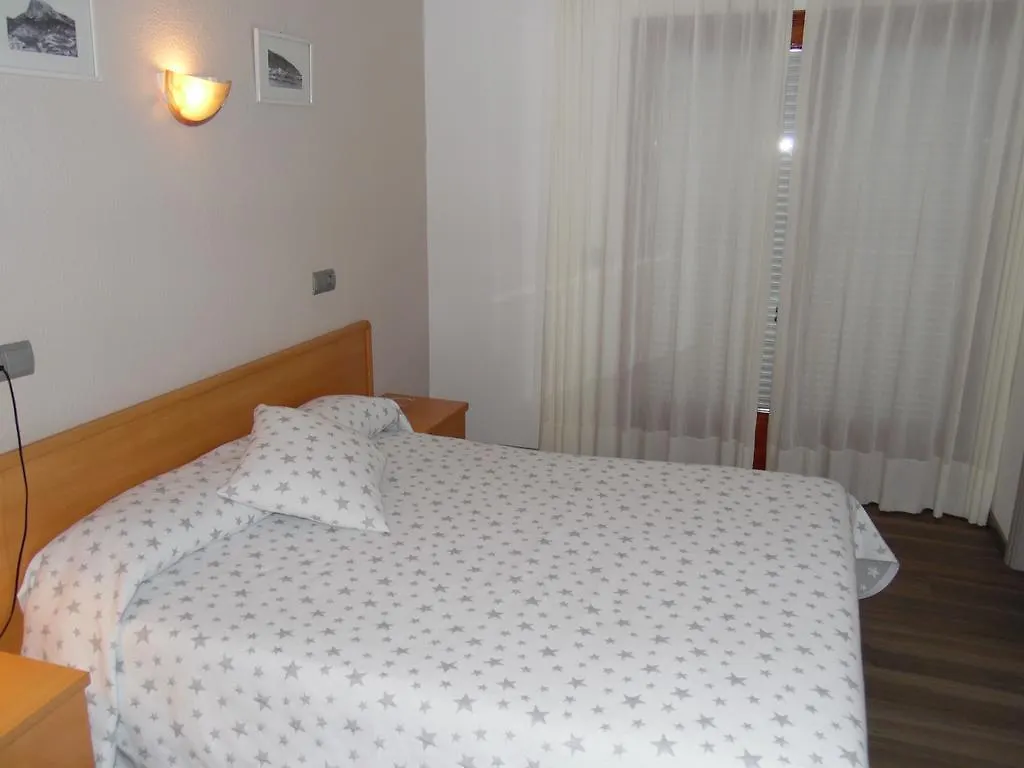 Hostal Santa Clara L'Estartit Guest house