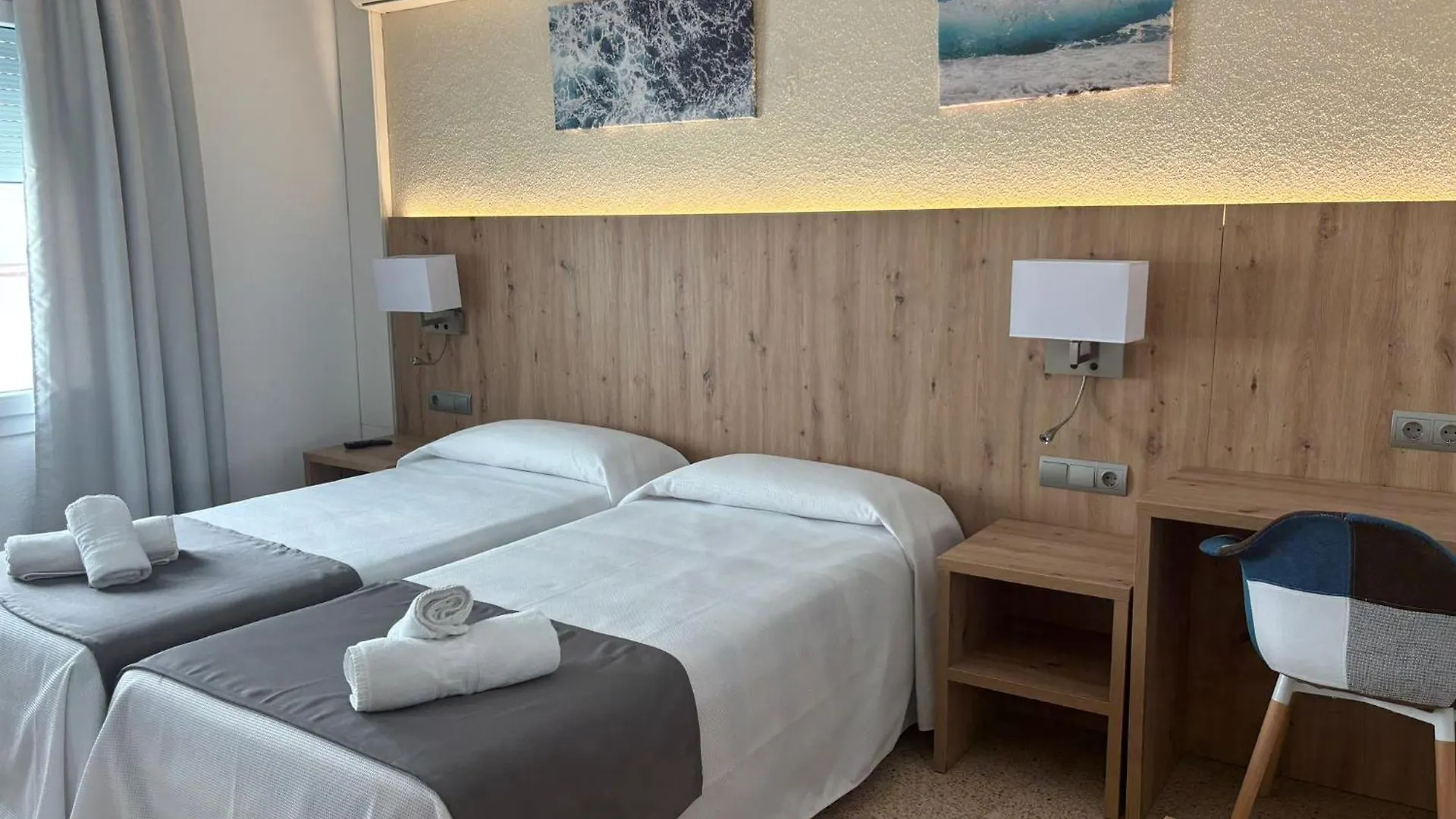 Hostal Santa Clara L'Estartit 2*,