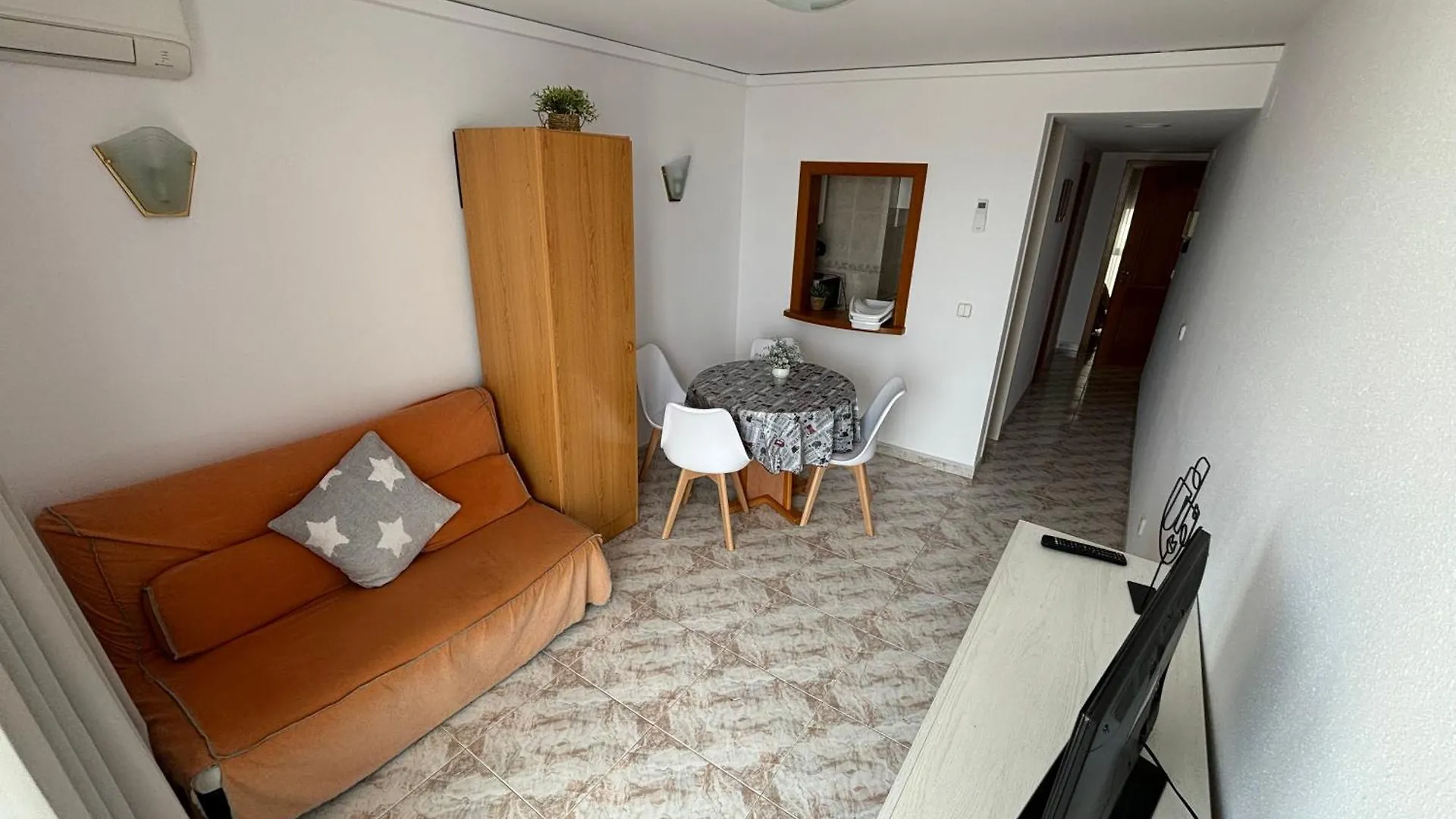 Hostal Santa Clara L'Estartit 2*,