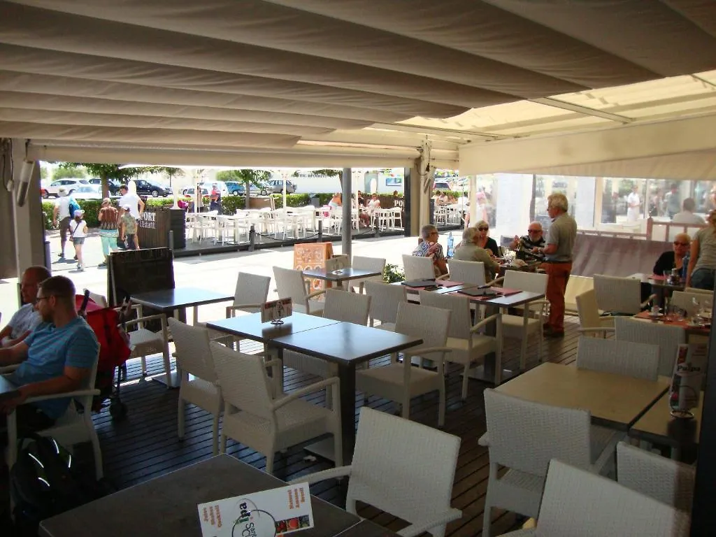 Hostal Santa Clara L'Estartit